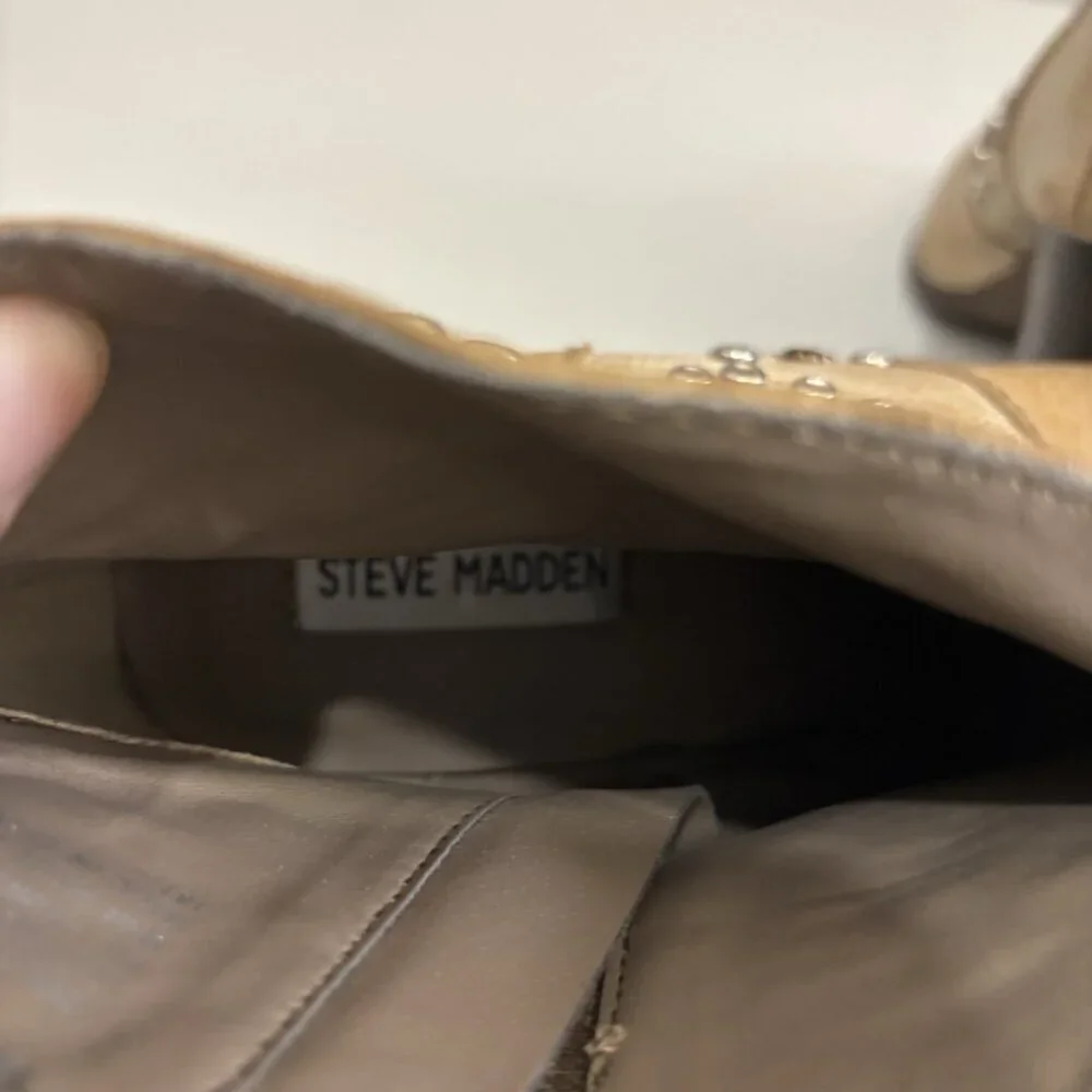 Steve Madden Leather Studded Western Booties Tan  Size 8.5